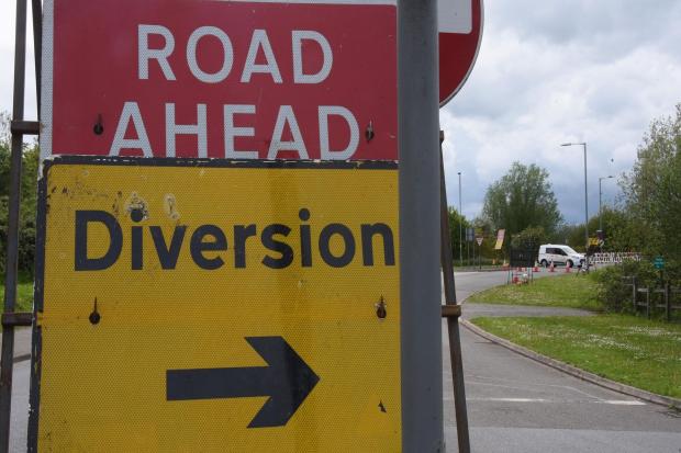 Motorists to find alternative road due to road blocked